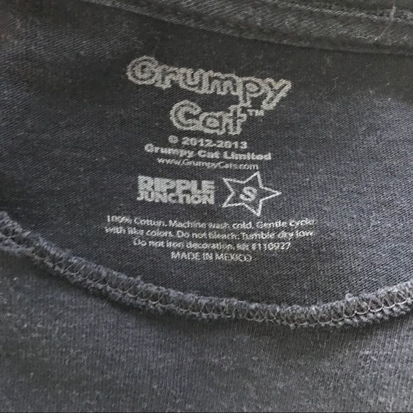 Grumpy Cat "I hate Mondays" Graphic Tee - Picture 5 of 5